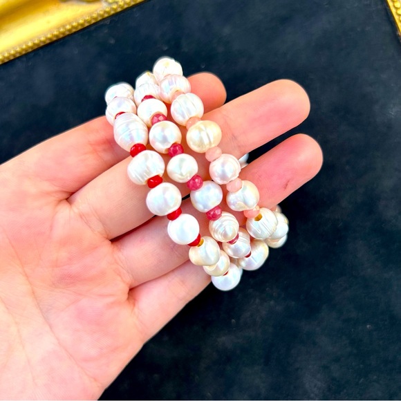 Freshwater Pearl and Rose Quartz Bracelet - Picture 2 of 4